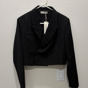 Luvamia Women's Black Cropped Blazer